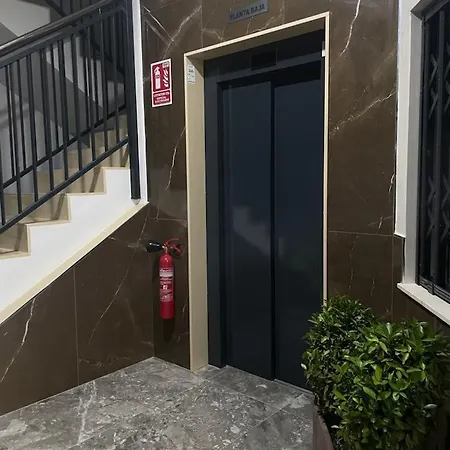 Sol Y Mar Centre 3 Chambres, Piscine, Fitness, Sauna Апартаменти *